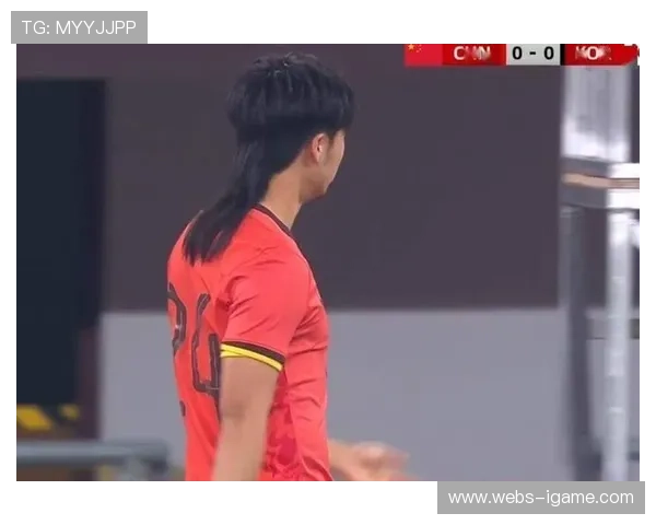 拜合拉木U22国足梅开二度，脚后跟巧射成赛事经典瞬间